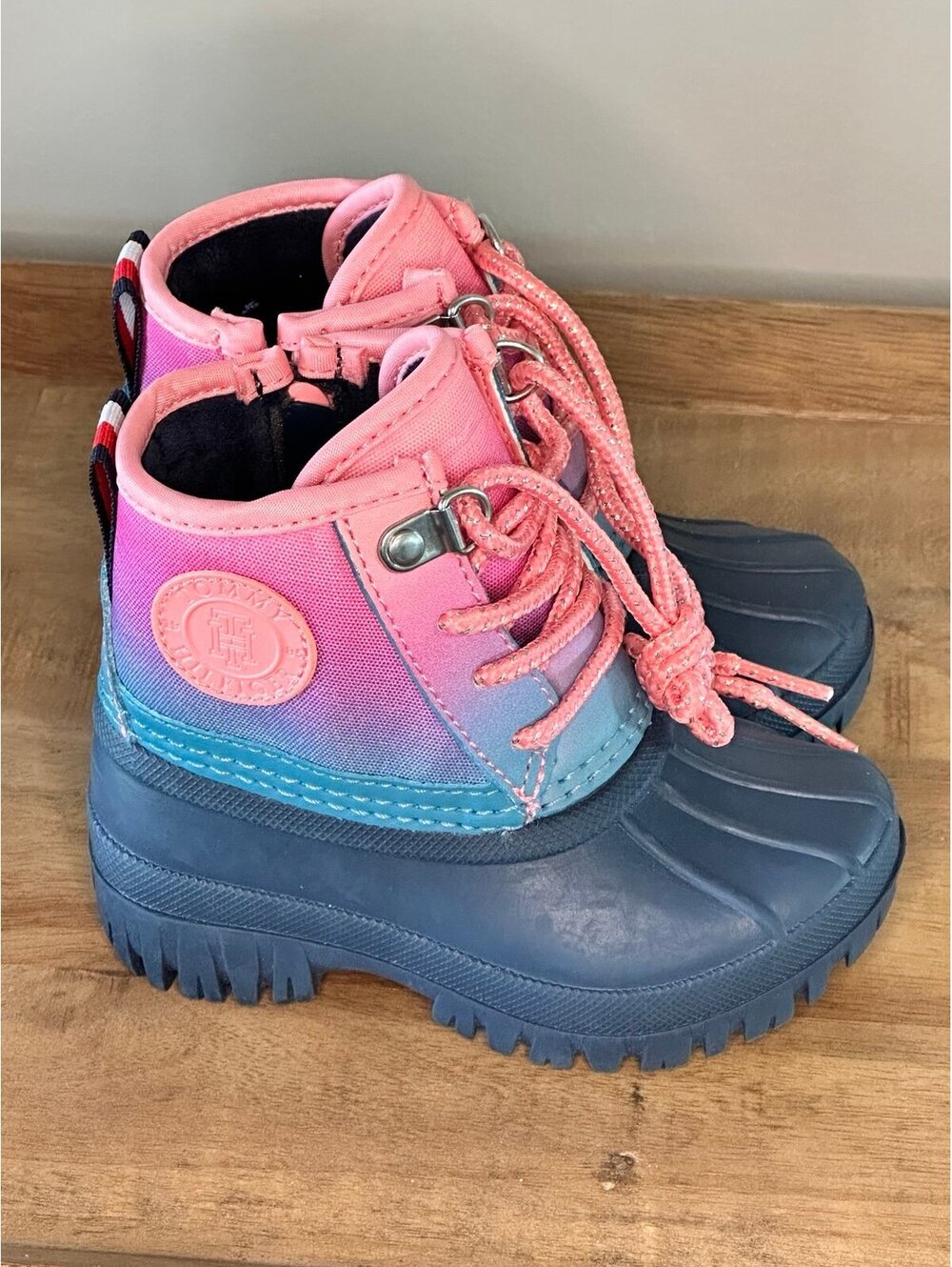 New without Box Tommy Hilfiger Ombré Duck Boots - Toddler Sz 7